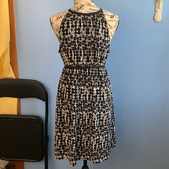 AQUA Retro Geometric Sleeveless Flare Dress - Picture 5 of 6